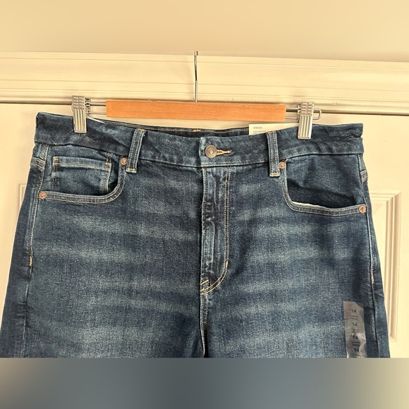 American Eagle Curvy Mom Jean - Picture 3 of 8